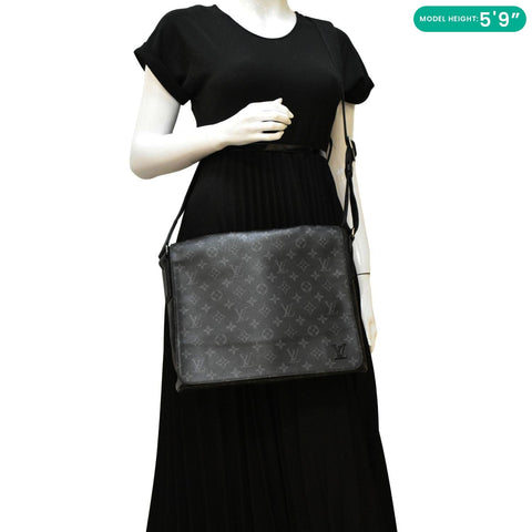 LOUIS VUITTON District MM Monogram Eclipse Messenger Bag Black