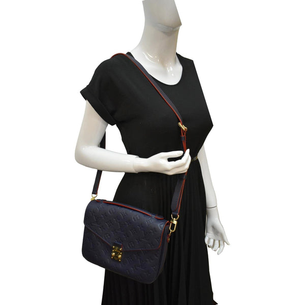 LOUIS VUITTON Metis Pochette Empreinte Leather Crossbody Bag Navy Blue dummy look