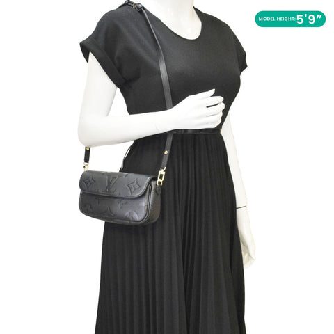 LOUIS VUITTON Ivy Empreinte Leather Wallet On Chain Shoulder Bag Black