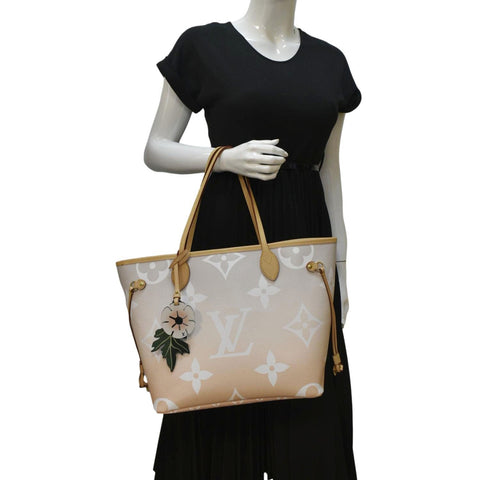 LOUIS VUITTON Neverfull MM Brume Tote Monogram Giant Bag with boby view