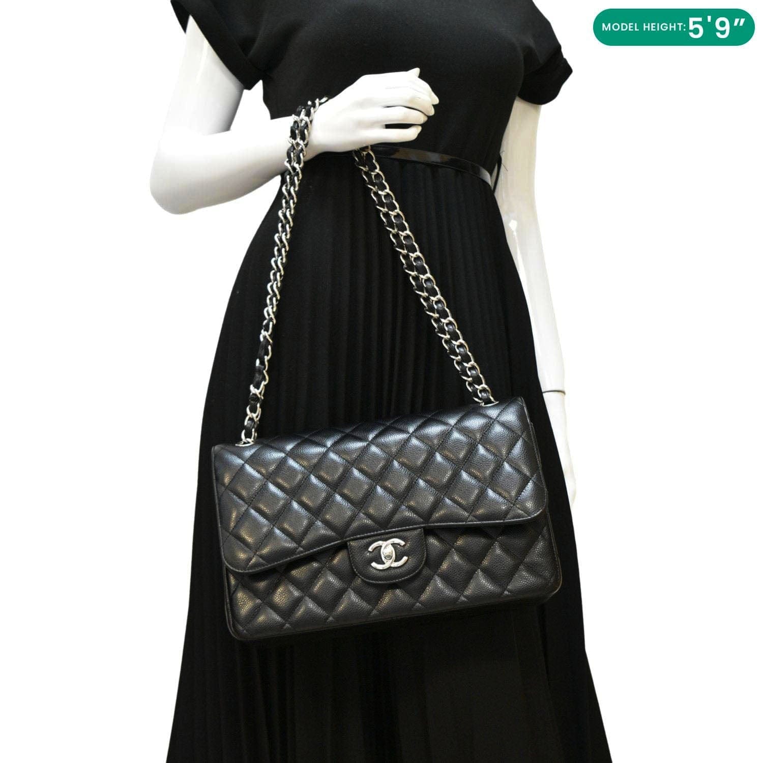 CHANEL バッグ CHANEL Black Classic Matelasse 25 Shoulder Bag | Tuckernuck