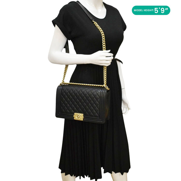 CHANEL Medium Boy Flap Caviar Quilted Leather Shoulder Bag Black dummy look