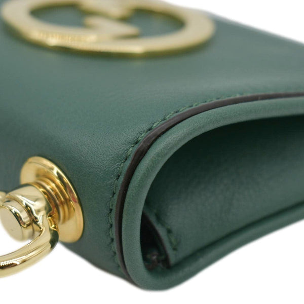 GUCCI Green leather wallet with gold zipper closure