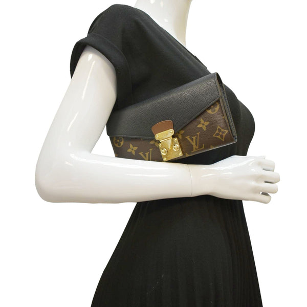 LOUIS VUITTON Wallet Brown Bag dummy view