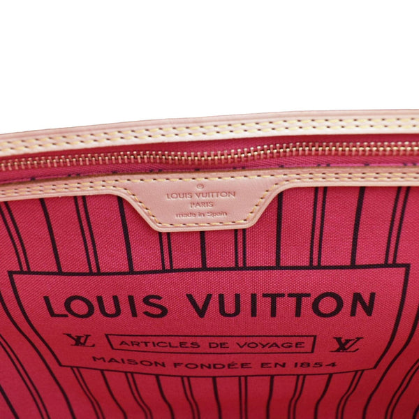 LOUIS VUITTON Neverfull MM Bay Chain Monogram Canvas Tote Bag Fuchsia