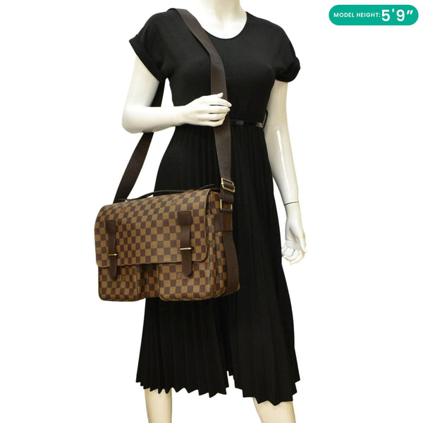 LOUIS VUITTON Broadway Messenger Bag Brown dummy look