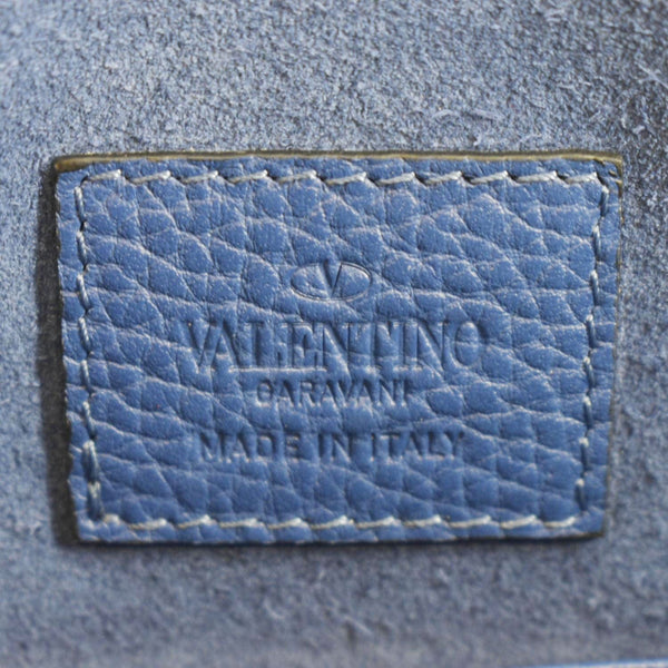 VALENTINO Garavani Rockstud Grainy Envelope Pouch Blue