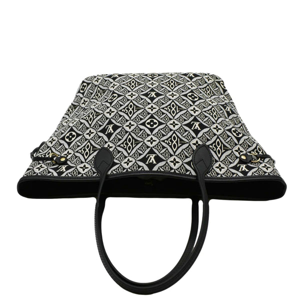 LOUIS VUITTON Since 1854  Shoulder Bag Black upper look