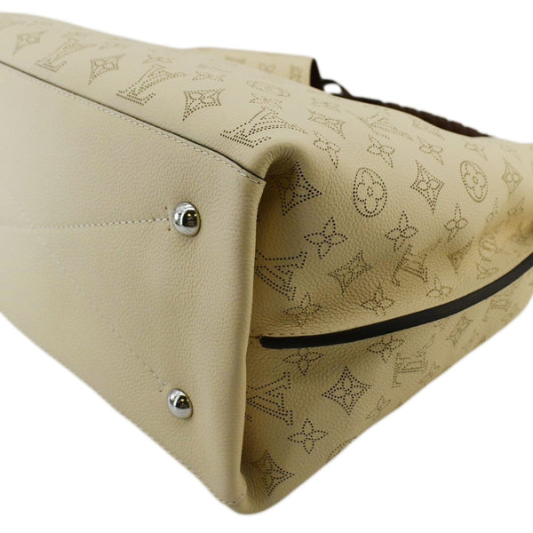LOUIS VUITTON Carmel Mahina Leather Hobo Bag Creme Beige
