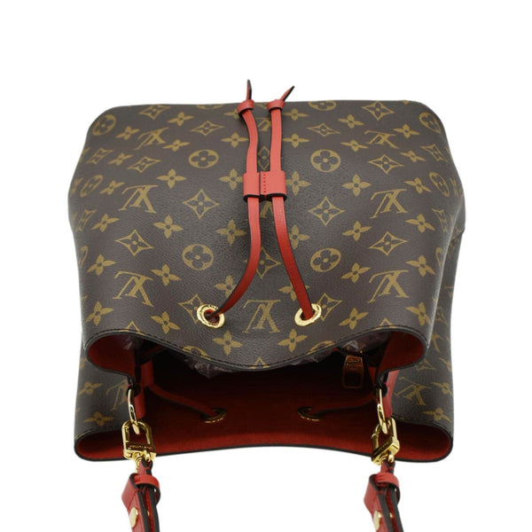 LOUIS VUITTON Neonoe Shoulder Bag Brown upper look