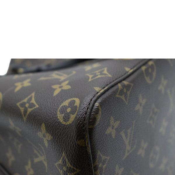 LOUIS VUITTON Neonoe Monogram Canvas Shoulder Bag Brown