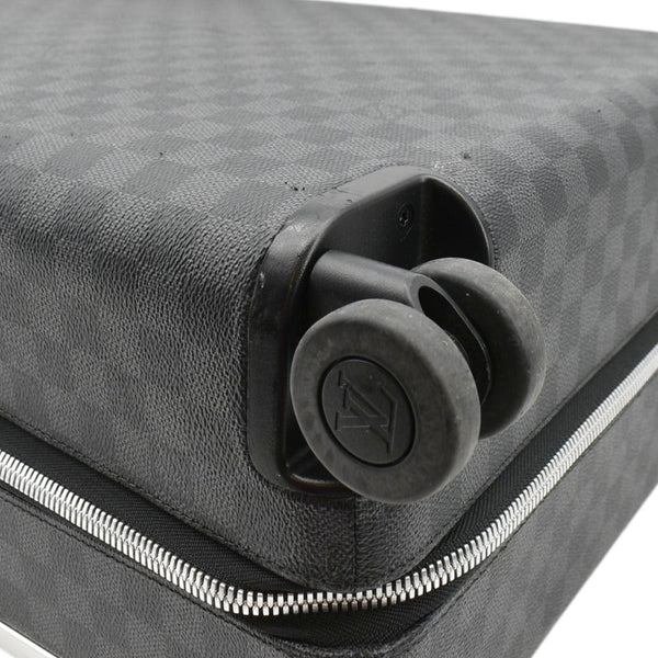 LOUIS VUITTON Horizon 55 Damier Graphite Canvas Rolling Suitcase Black