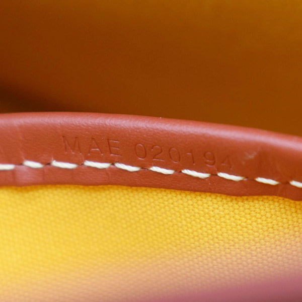 Messenger Bag Red number look