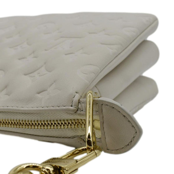 LOUIS VUITTON Creme Shoulder Bag upper left side look