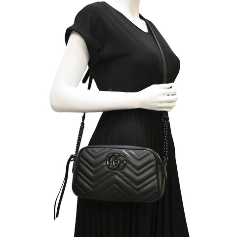 GUCCI GG Marmont Matelasse Chevron Leather Black Crossbody Bag  dummy look