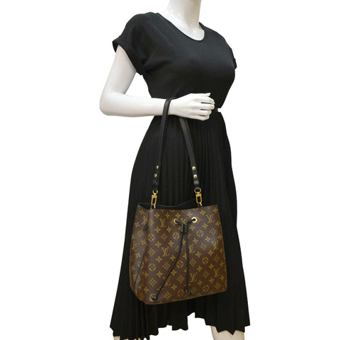 LOUIS VUITTON Neonoe Monogram Canvas Shoulder Bag Brown