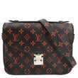 LOUIS VUITTON Metis Pochette Monogram Infrarouge Crossbody Bag Glossy Red