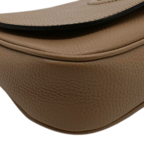 GUCCI Leather Chain Crossbody Bag Rose Beige lower left corner look