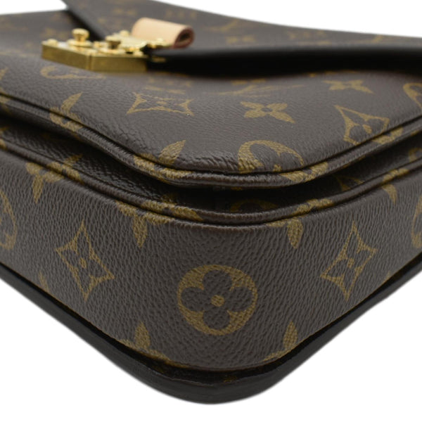 LOUIS VUITTON  Metis Pochette Monogram Canvas Crossbody Bag Brown