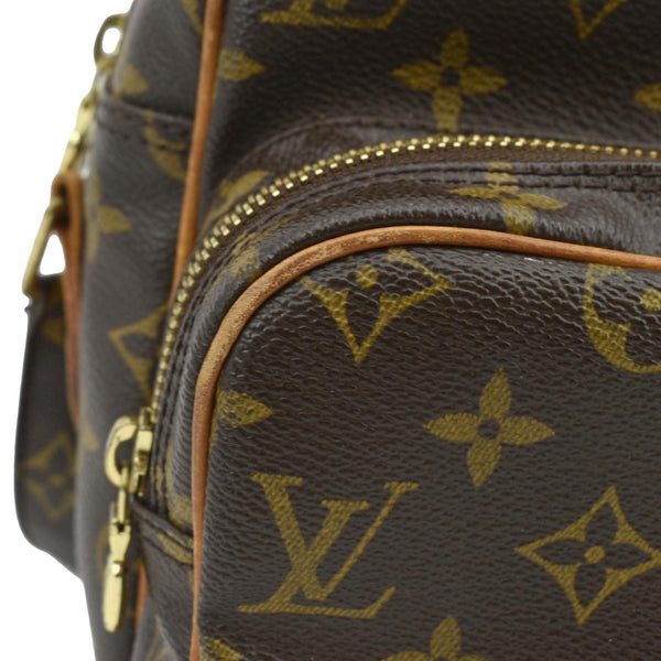 LOUIS VUITTON Nile Vintage Monogram Canvas Crossbody Shoulder Bag