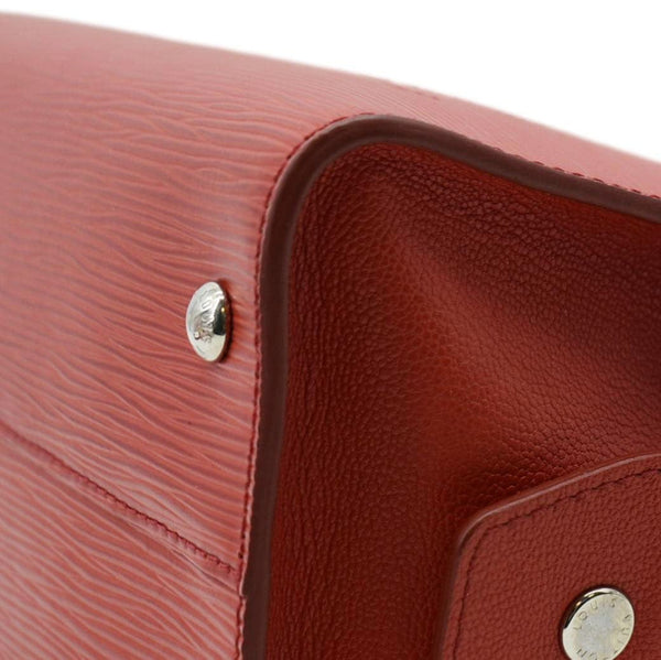 LOUIS VUITTON Vaneau MM Epi Leather Shoulder Bag Red