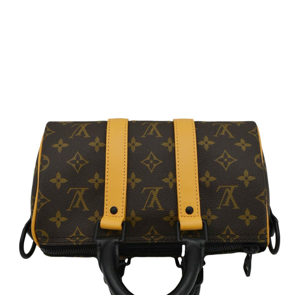 LOUIS VUITTON Keepall 25 Bandouliere Monogram Crossbody Bag Brown upper look