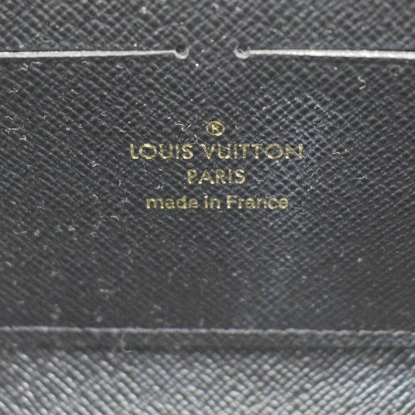 LOUIS VUITTON Twist Sequin Bird Epi Leather Chain Clutch Black