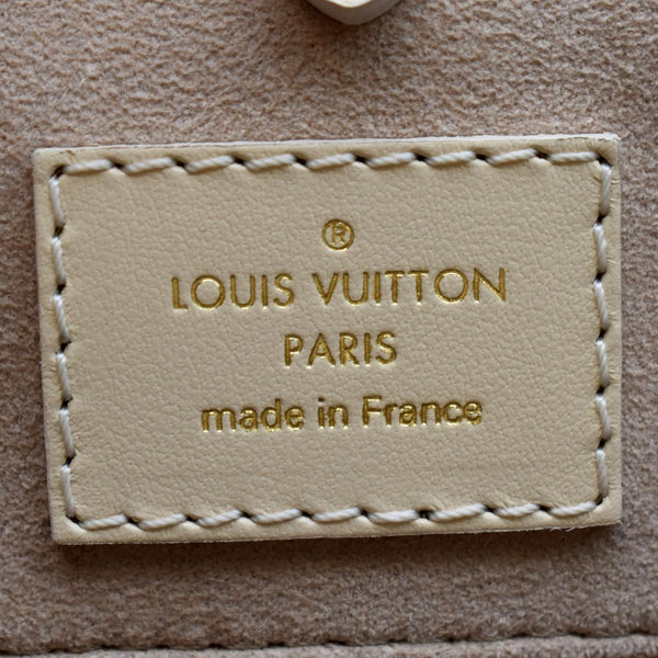 LOUIS VUITTON Onthego MM Giant Monogram Leather Shoulder Bag Bicolor