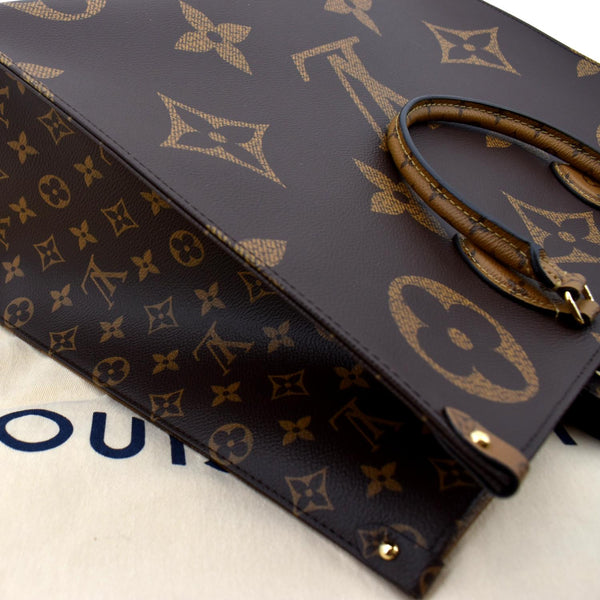 LOUIS VUITTON Onthego GM Giant Monogram Canvas Tote Shoulder Bag Brown