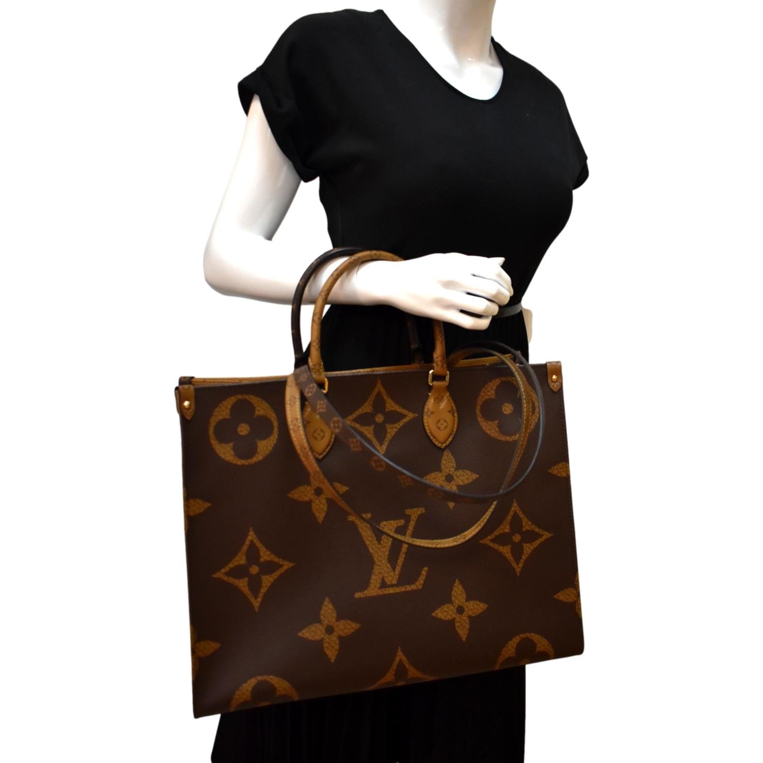 LOUIS VUITTON Onthego GM Giant Monogram Canvas Tote Shoulder Bag Brown