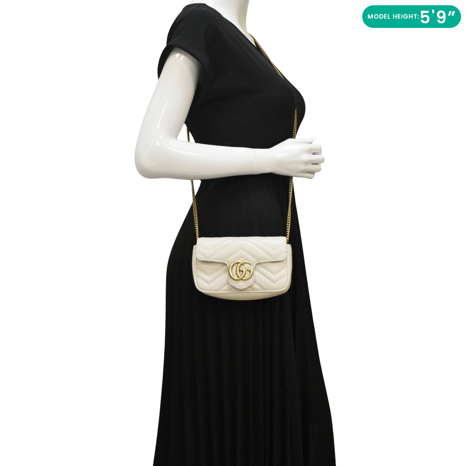 Gucci GG Marmont Super Mini Matelassé White Shoulder Bag Gucci GG Marmont Super Mini Matelassé White Shoulder Bag