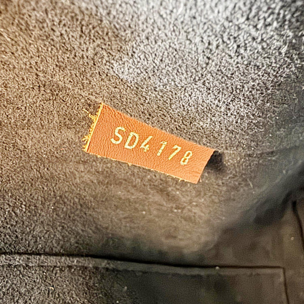 LOUIS VUITTON V MM Monogram Canvas Tote Bag Black