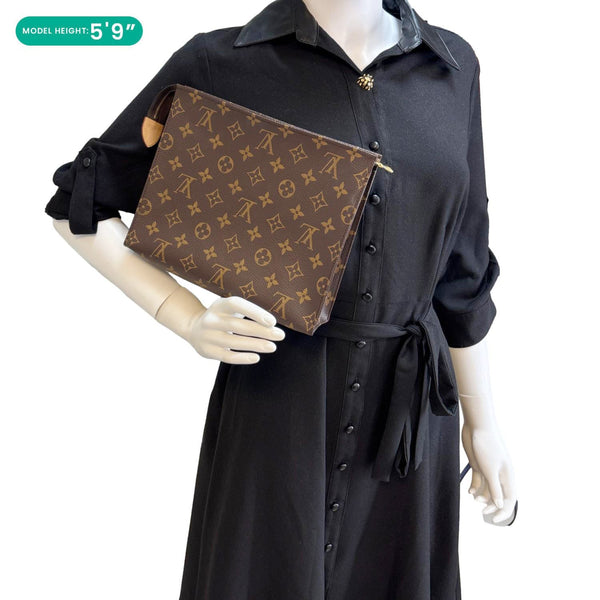 LOUIS VUITTON Toiletry Pouch 26 Monogram Canvas Clutch Brown