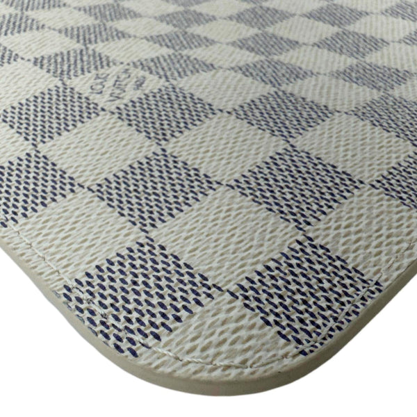 LOUIS VUITTON Neverfull Damier Azur Pochette Wristlet White