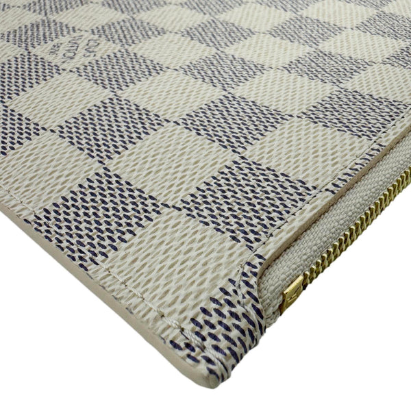 LOUIS VUITTON Neverfull Damier Azur Pochette Wristlet White