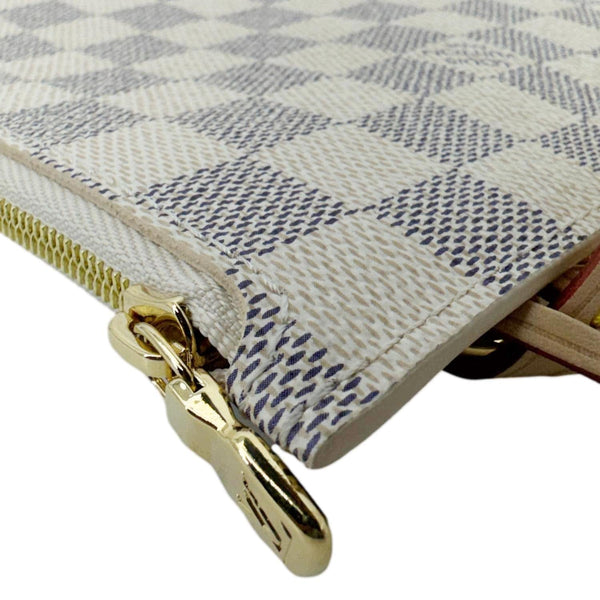 LOUIS VUITTON Neverfull Damier Azur Pochette Wristlet White