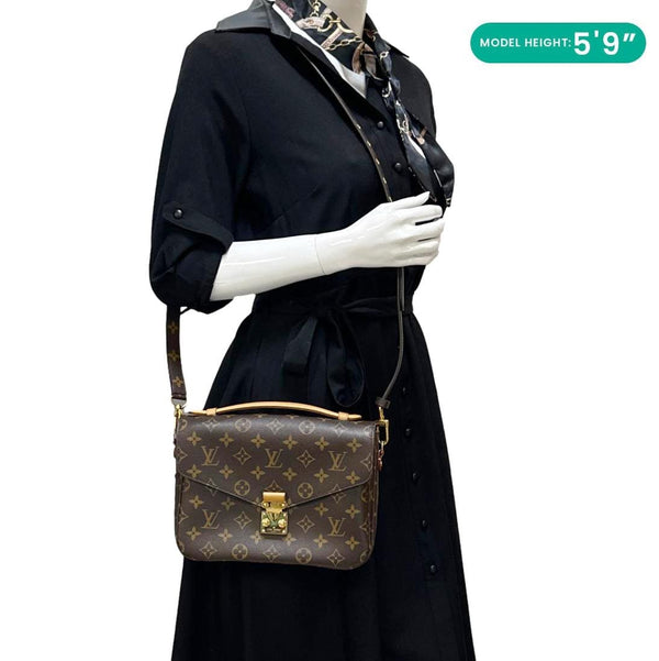 LOUIS VUITTON Metis Pochette Monogram Canvas Crossbody Bag Brown