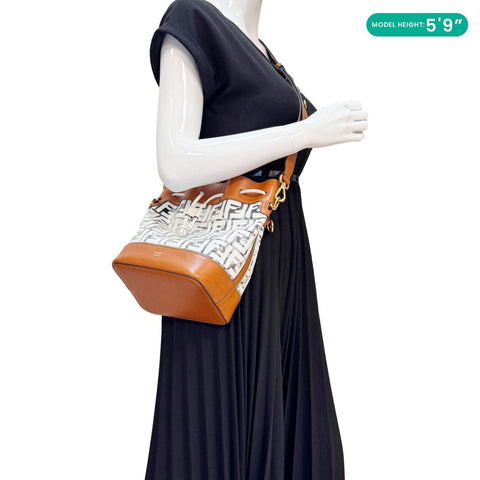 FENDI Mon Tresor TPU FF Vitello Aura F Drawstring Bucket Bag White