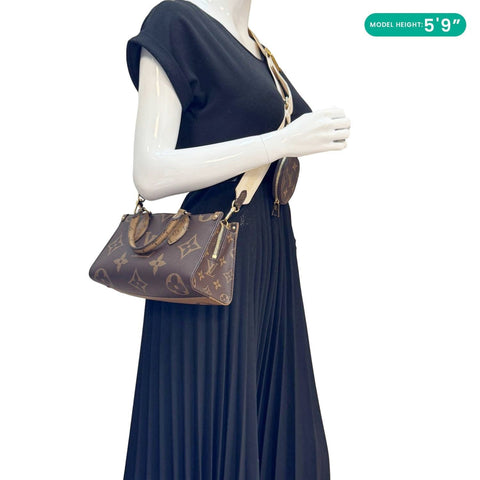 LOUIS VUITTON On-The-Go East West Monogram Canvas Chain 2way Shoulder Bag Brown