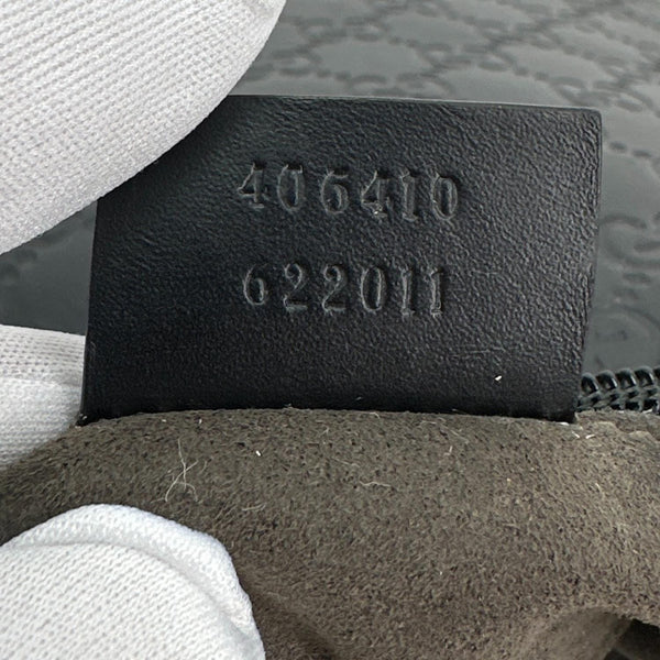 GUCCI GG Signature Leather Messenger Bag Black 406410