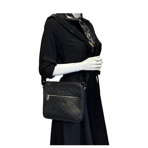 GUCCI GG Signature Leather Messenger Bag Black 406410