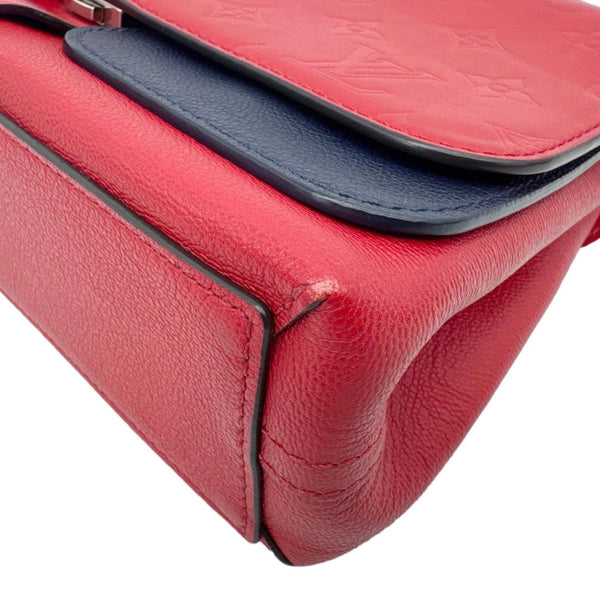 LOUIS VUITTON Very Chain Cuir Plume Ecume Leather Shoulder Bag Red