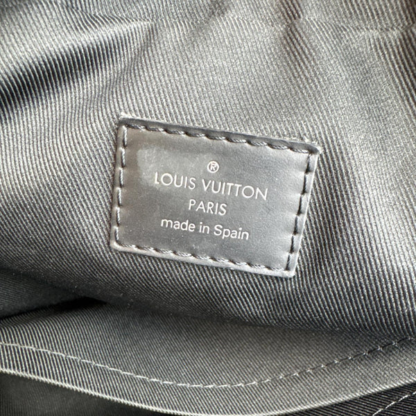 LOUIS VUITTON Dayton Reporter PM Damier Graphite Crossbody Bag Black