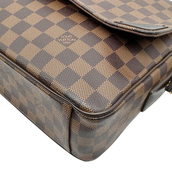 LOUIS VUITTON Shelton MM Damier Ebene Messenger Bag Brown