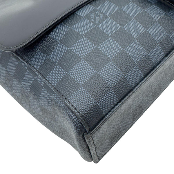 LOUIS VUITTON Newport Damier Cobalt Canvas Messenger Bag Blue