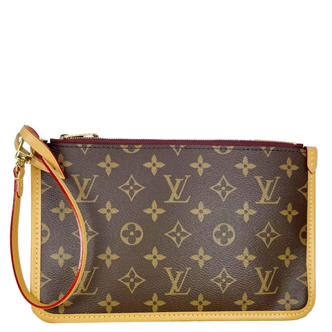 LOUIS VUITTON CarryAll MM Pochette Monogram Canvas Wristlet Brown