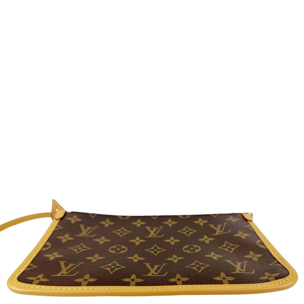 LOUIS VUITTON CarryAll MM Pochette Monogram Canvas Wristlet Brown