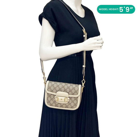 GUCCI Horsebit 1955 Flap Small Beige  GG Supreme Canvas Shoulder Bag - Model Carrying