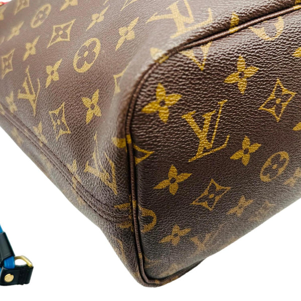 LOUIS VUITTON Neverfull MM Totem Monogram Canvas Shoulder Bag Magenta