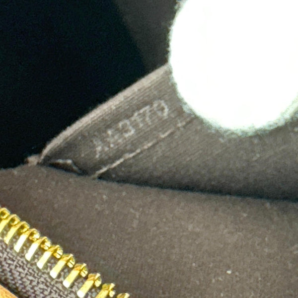 LOUIS VUITTON Brea MM Monogram Vernis Satchel Bag Amarante